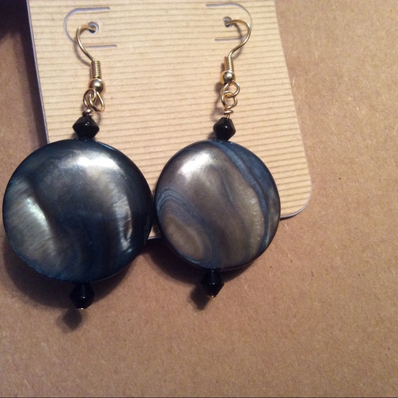 ❤️ 3/$15 Worthington Sweater & NEW custom earrings - Picture 6 of 8